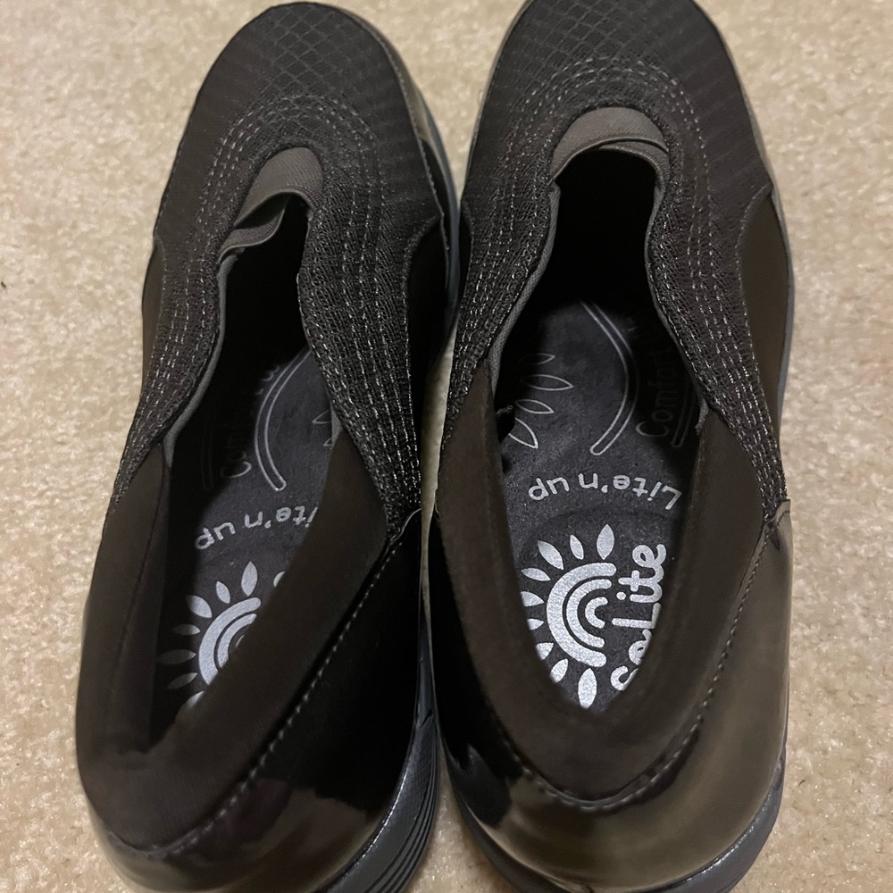 Easy Street So Lite Comfort Wave Slip On Shoes Black